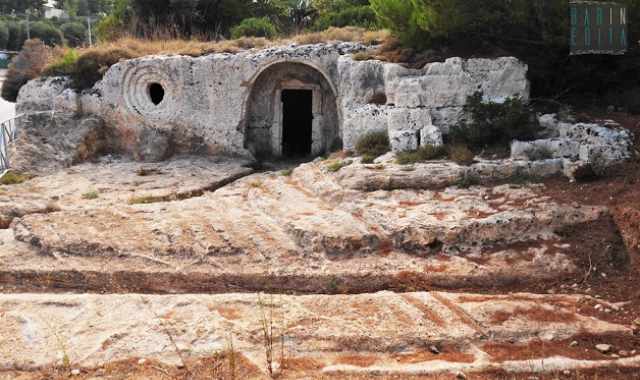 San Giorgio: lantica e misteriosa chiesa rupestre che si affaccia sul mare di Capitolo